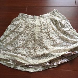 ❤️Like new Rose gold lace skirt